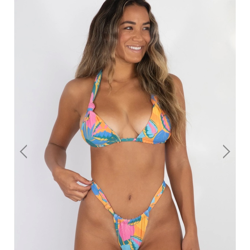 SKATIE top in style “Darby” in color “Banzai”